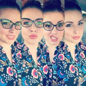 Meet your Posher, Devyn